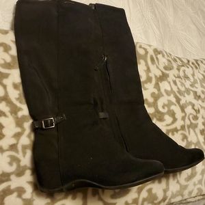 Wedge boots